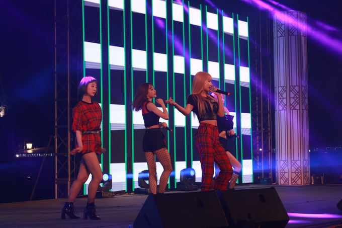 한류 대표 걸그룹 'EXID'의 무대 공연 모습