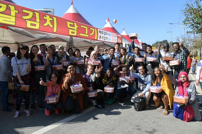 2017 강경젓갈축제 - 외국인 유학생 팸투어, 강경젓갈 최고! 한국김치 따봉!